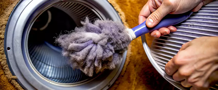 Signs Of A Clogged Dryer Lint Trap in Kings Heights, Alberta